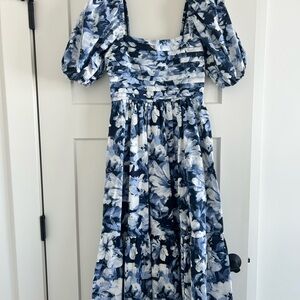 NWT Abercrombie & Fitch Blue and White Floral Midi Dress